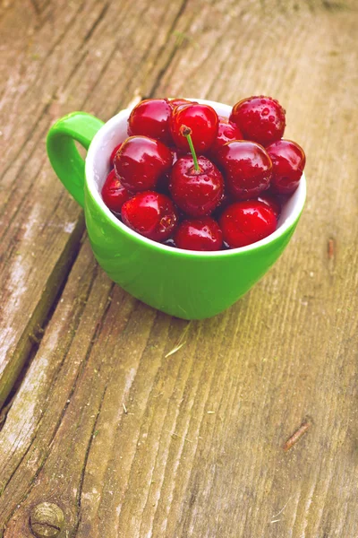 Cereza dulce en un tazón — Foto de Stock