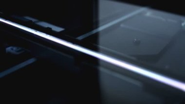 Masaüstü bilgisayar tarayıcı içinde hareket. yukarı, seçici odak alan 1920 x 1080 full hd ayak sığ derinliği ile yakın.