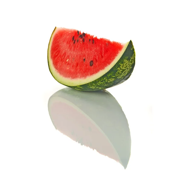 Fatia de melancia no fundo branco — Fotografia de Stock