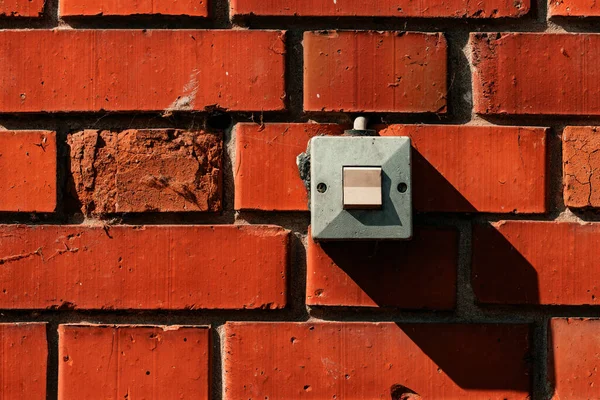 Alte Wasserdichte Stromschalter Haus Äußeren Ziegelwand Montiert Kopierraum Enthalten — Stockfoto