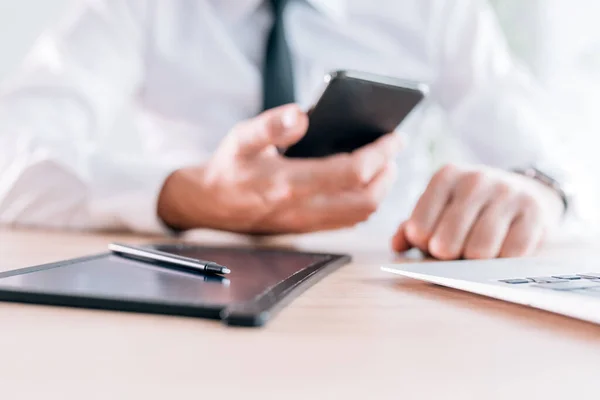 Stylus Pad Voor Handtekening Van Zakelijke Contracten Kantoor Zakenman Met — Stockfoto