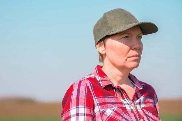 Headshot Female Farmer Cultivated Wheat Seedling Field Farm Worker Plaid — Stock Photo, Image