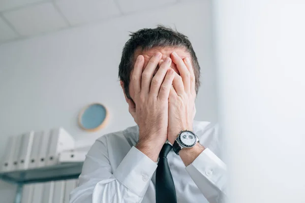 Business Failure Businessman Covering Face Hands Crying Office Selective Focus — Stock Photo, Image