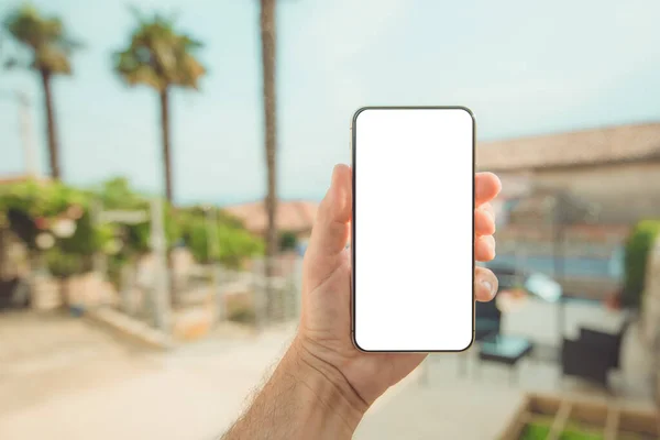 Vacanze Estive Smartphone Cellulare Con Schermo Mockup Vuoto Dispositivo Tenuta — Foto Stock