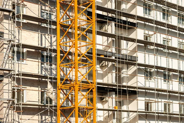 Fastighetsutveckling Bostadsfastighet Med Byggnadsställning — Stockfoto