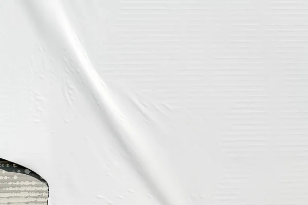Gekromde Witte Reclame Poster Papier Gelijmd Muur Als Kopieer Ruimte — Stockfoto
