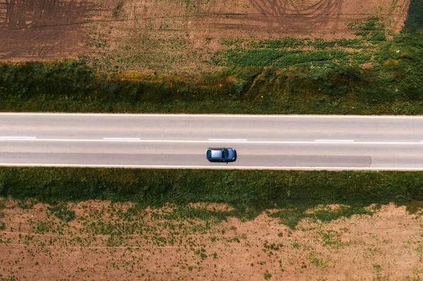 Aerial Shot Passenger Car Driving Asphalt Road Countryside Landscape Trees — ストック写真