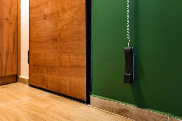Apartment Intercom Phone Hanging Entrance Door Selective Focus — Foto Stock