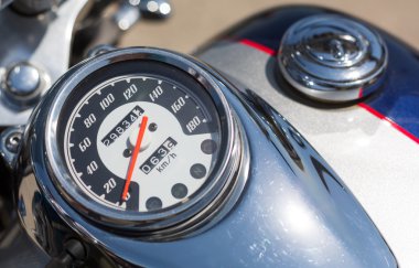 Motosiklet hız göstergesi