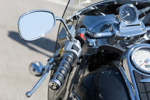 Manillar de una motocicleta —  Fotos de Stock