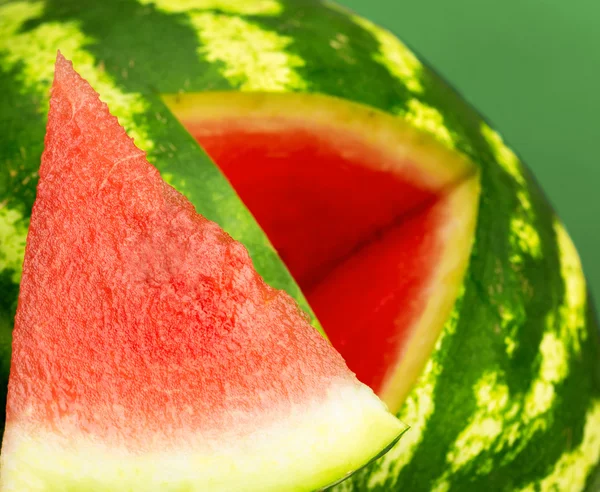 Verse rijpe watermeloen — Stockfoto