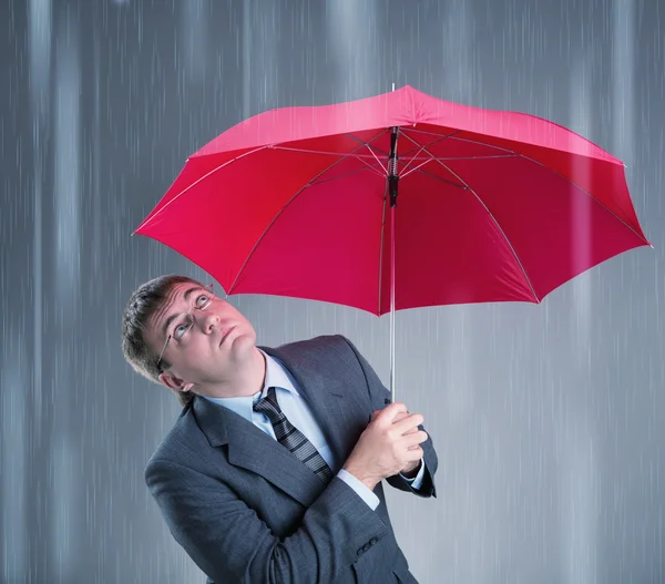 Trabalhador de escritório e guarda-chuva — Fotografia de Stock