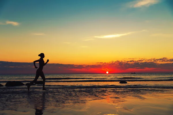 Kvinnliga runing — Stockfoto