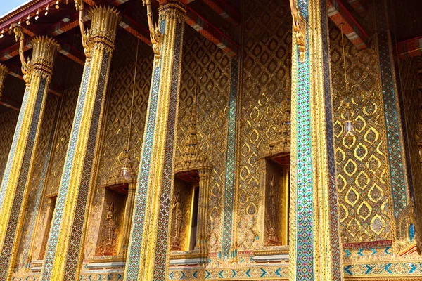 Säulen im Tempel — Stockfoto