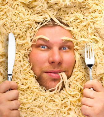 adamın suratına pasta, tatlı