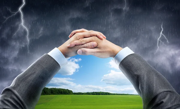 Hand holding window with blue sky — Stock Photo, Image