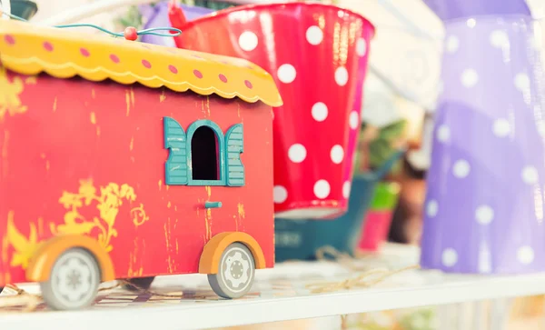 Imagem de close-up de brinquedo de ônibus vermelho — Fotografia de Stock