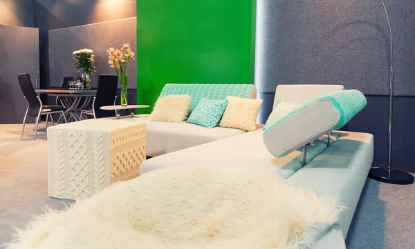 Modern renkli oturma odası - ev dekorasyonu — Stok fotoğraf