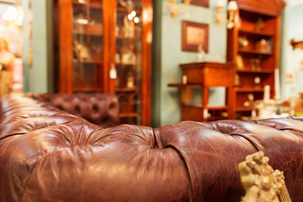Luxe sofa in mode interieur — Stockfoto