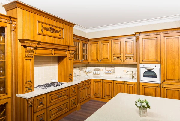 Hermoso diseño de interiores de cocina personalizada — Foto de Stock