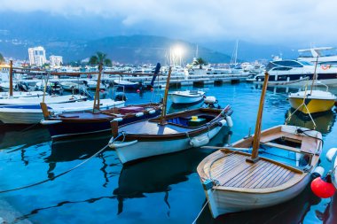 Yat ile mavi deniz