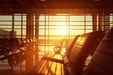 Havaalanında banklar