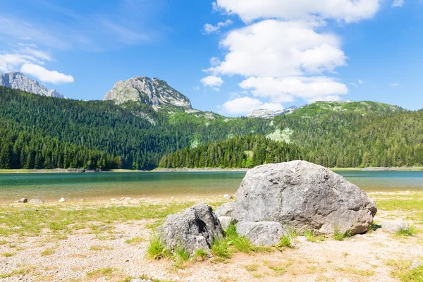 Blue lake and mountains — Stock Photo, Image