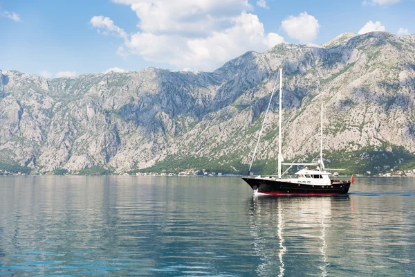 Yacht in Adriatic — Stock Photo, Image