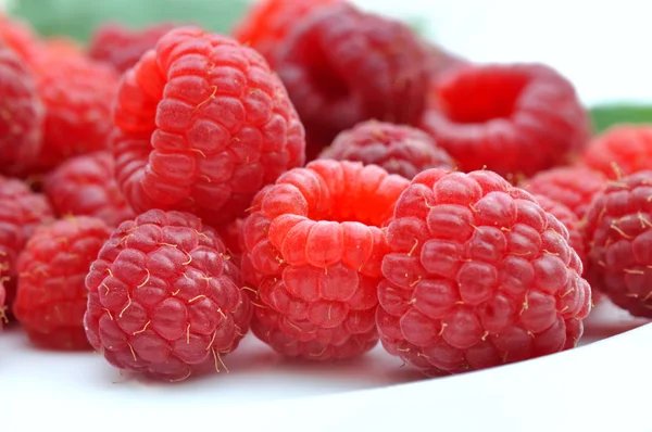 Fresh raspberries — Stock Photo, Image