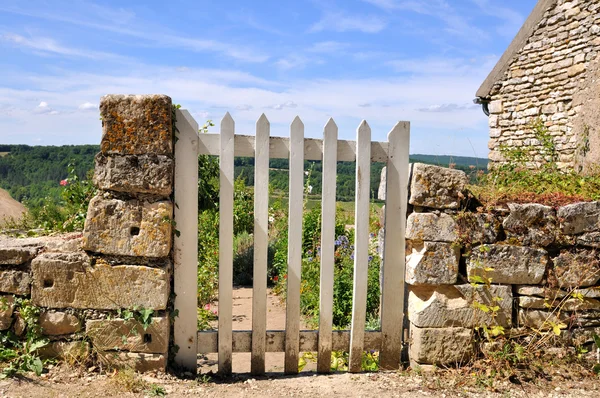 Small white gate — Stock Photo, Image