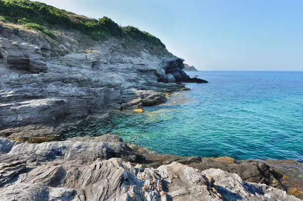 科西嘉岩石海岸 — 图库照片