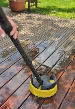 ahşap Teras yıkama