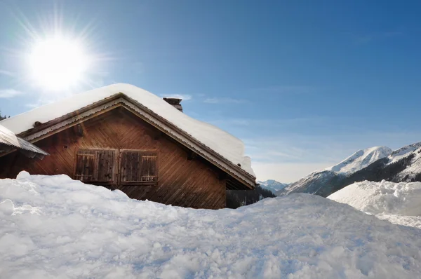 Chalet en hiver — Photo