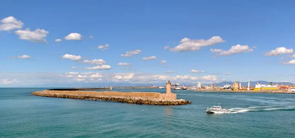 Küste Von Livorno Italien Mit Seinem Leuchtturm Und Einem Boot — Stockfoto