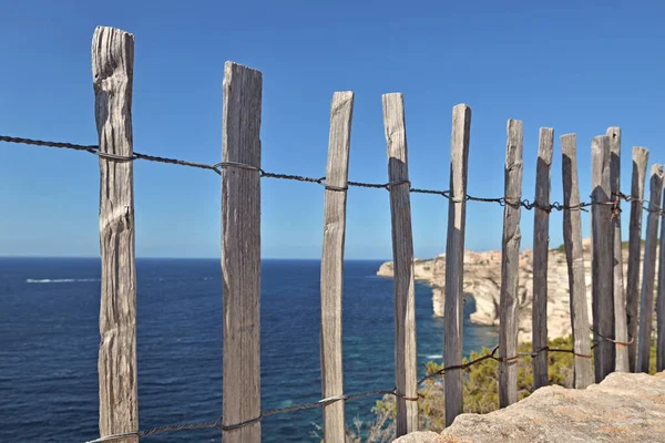 Wooden Littoral Fence Stoned Wall Front Blue Sea Sky Bonifacio — Stockfoto