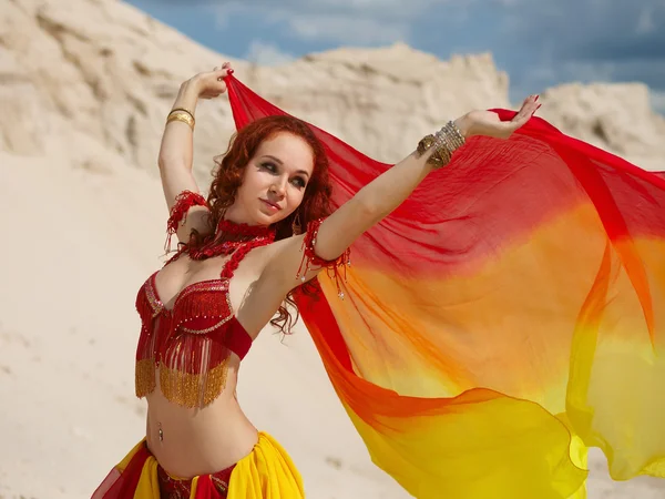 Eastern dancer with shawl — Stock Photo, Image