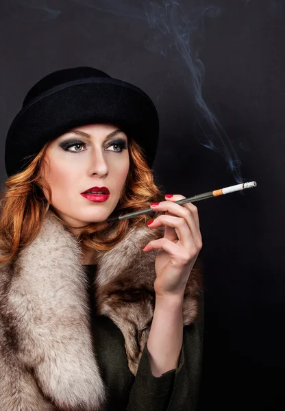 Retro Woman Portrait. Smoking Lady — Stock Photo, Image