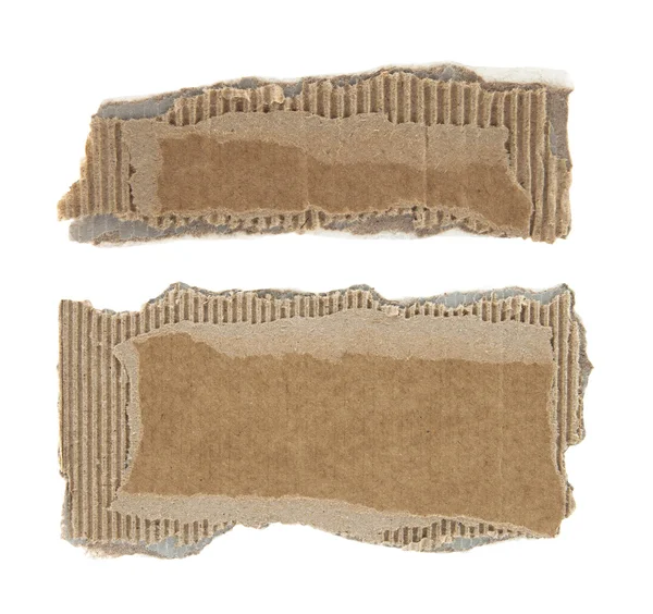 Pedaços rasgados de papelão com caminho de recorte — Fotografia de Stock