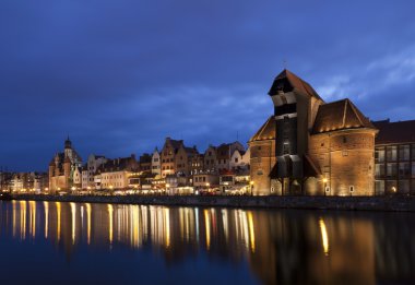 Geceleri, Polonya Gdansk Ortaçağ liman Vinci