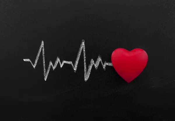 Batimento cardíaco no quadro negro — Fotografia de Stock