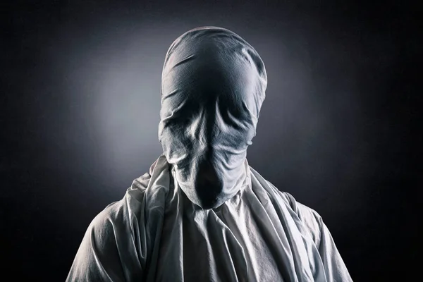 Retrato Fantasma Assustador Sobre Fundo Nebuloso Escuro — Fotografia de Stock