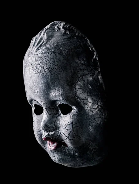 Old Cracked Creepy Doll Head Isolated Black Background — Fotografia de Stock