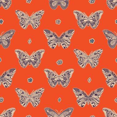 Kelebeklerle kusursuz desen