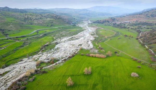 Río Diarizos Campos Verdes Primavera Chipre Drone Paisaje — Foto de Stock