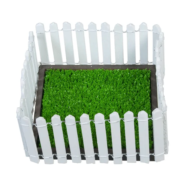 Enclosed Grass Yard — Stock Photo, Image