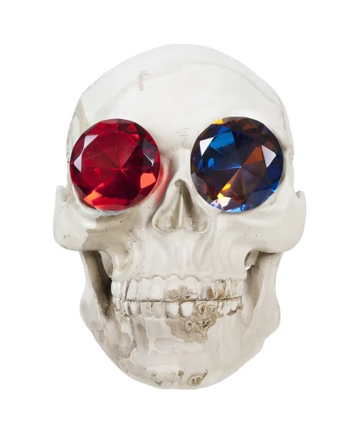 Cráneo con gemas para los ojos —  Fotos de Stock