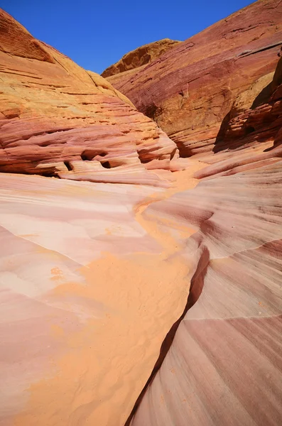 Kleurrijke roze canyon zandsteen rock — Stockfoto