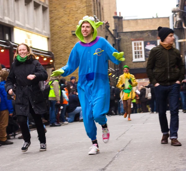 La gran carrera de panqueques de Spitafields —  Fotos de Stock