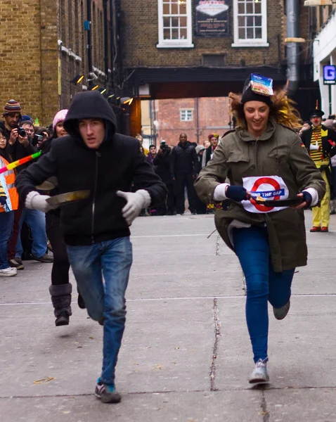 La gran carrera de panqueques de Spitafields — Foto de Stock