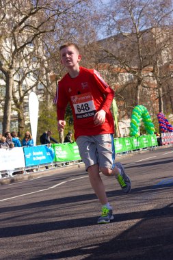 çocuklar Londra Maratonu